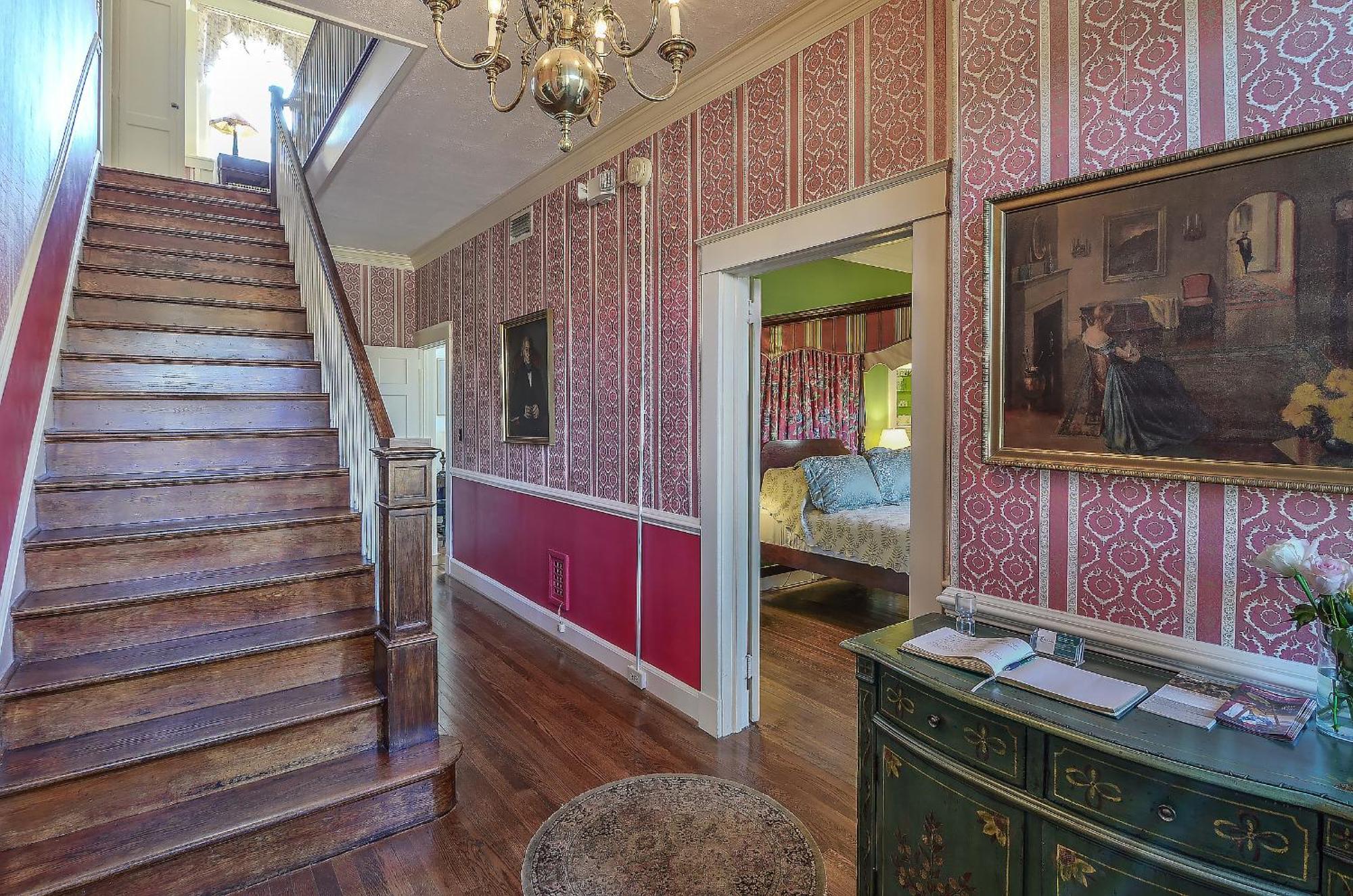 Cedars Of Williamsburg Bed & Breakfast Экстерьер фото
